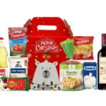 Canasta Navideña Premium Roja con Panetón Tottus, Vino Queirolo